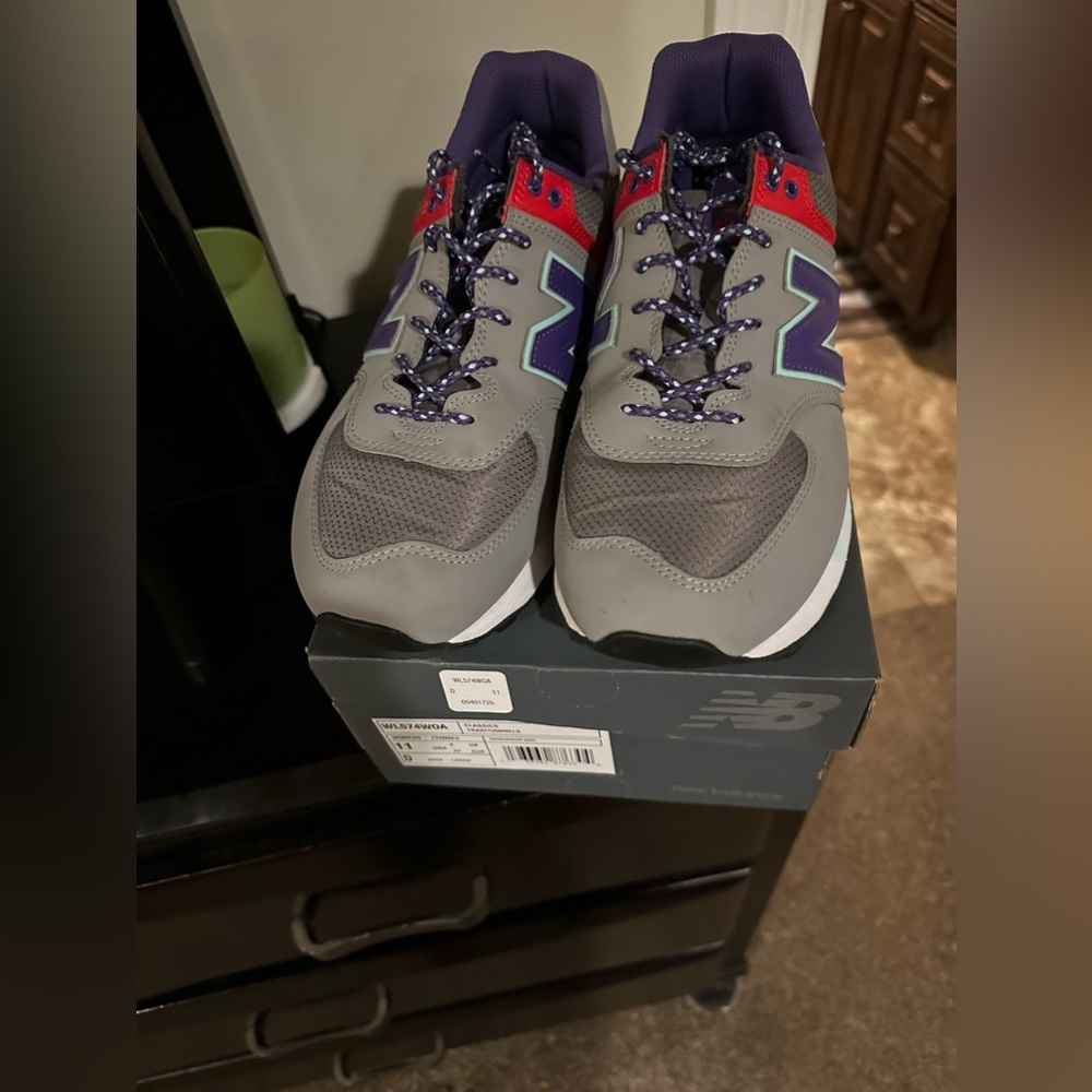 New Balance size 11 women multi color